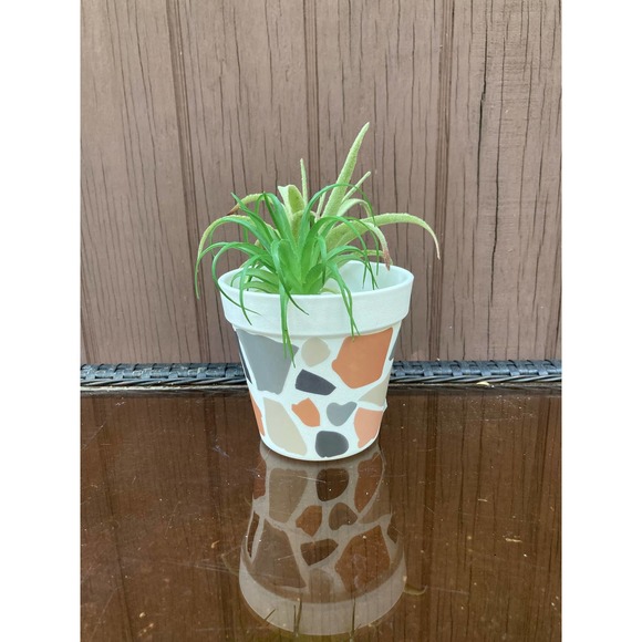 TERRAZZO Pattern Planter - Small Flower Plant Pot - Indoor Outdoor Planter - Picture 4 of 6